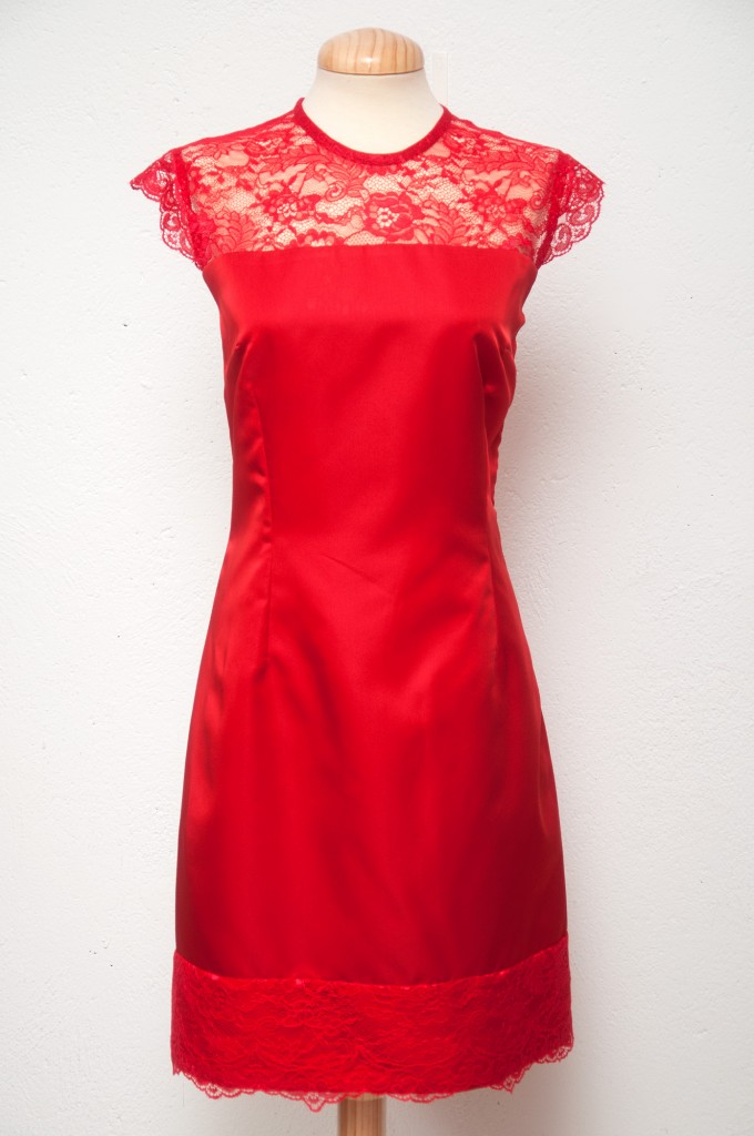 Vestido-rojo-encaje-Pilar